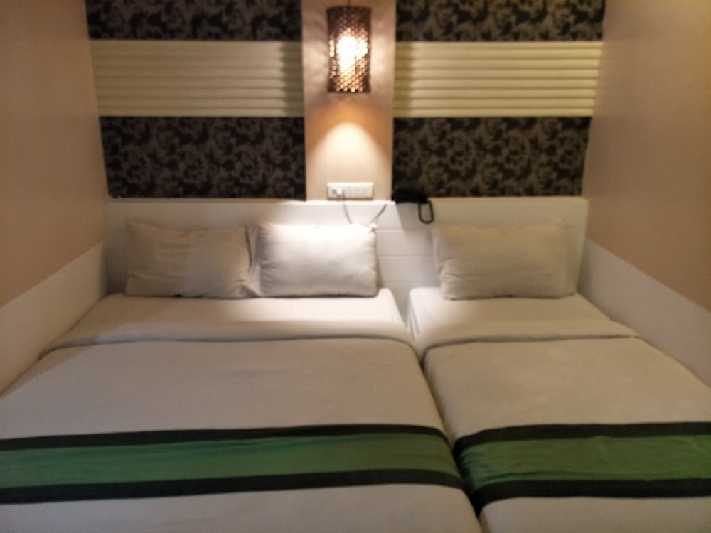 The Cozi Inn Room Type - Economy Triple Room