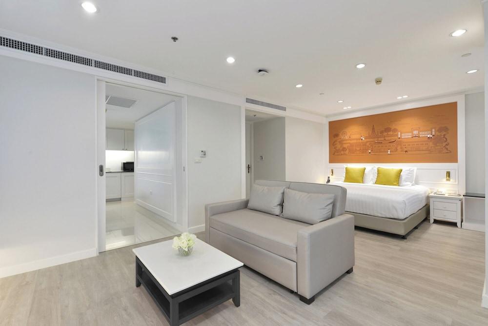 Centre Point Plus Hotel Silom Room Type - Grand Suite, 1 King Bed