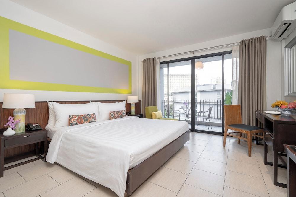 Hotel De Bangkok Room Type - Superior Room with Balcony Hotel De Bangkok Room Type - Superior Room with Balcony
