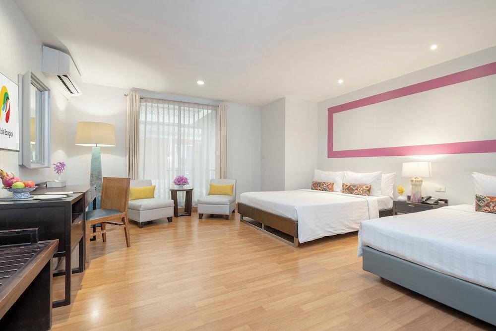 Hotel De Bangkok Room Type - Deluxe Triple Room