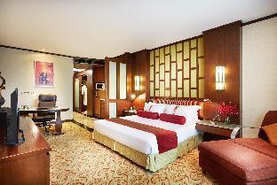 The Davis Bangkok Hotel - Tap to explore photos