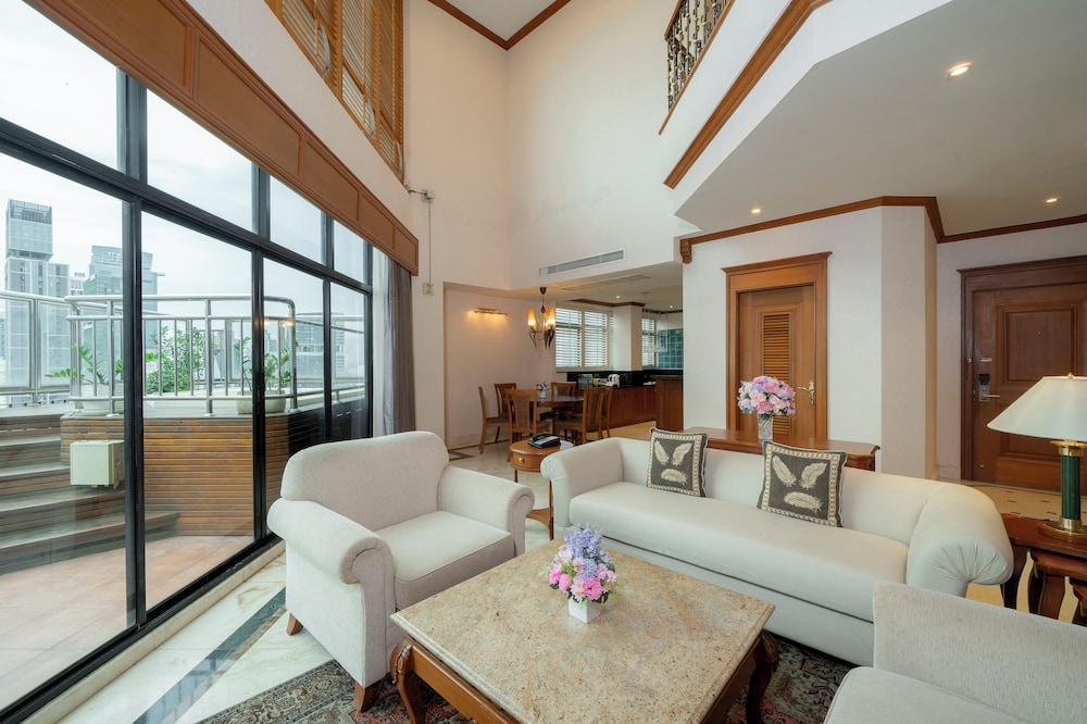 Grand Diamond Suite Room Type - Penthouse Suite, 3 Bedroom Grand Diamond Suite Room Type - Penthouse Suite, 3 Bedroom