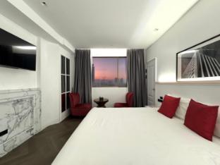Elizabeth Hotel Room Type - Premium Room (1 Bed)