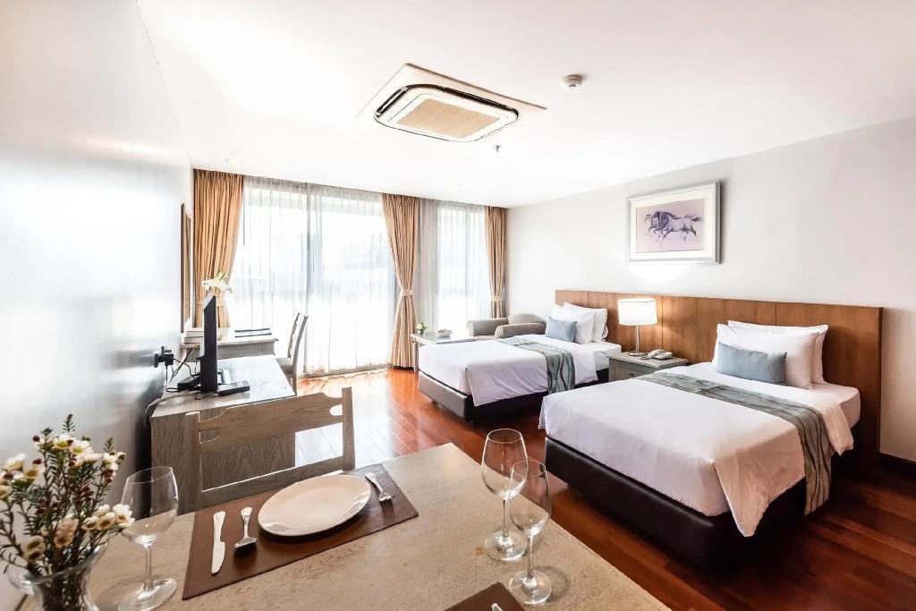 ROYS Hotel Bangkok - Tap to explore photos