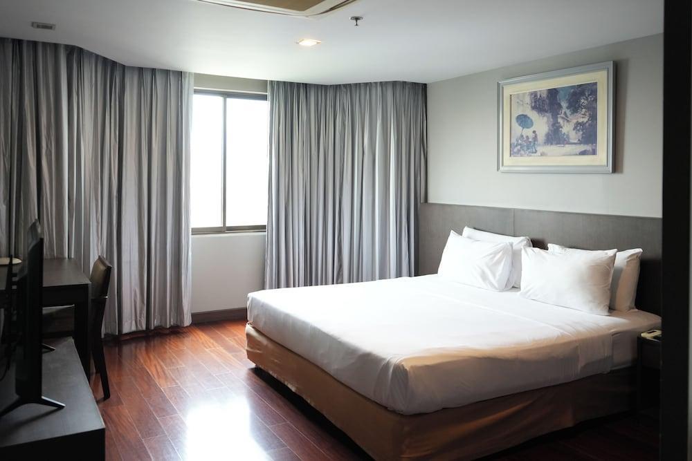 Royal Suite Hotel Bangkok - Tap to explore photos