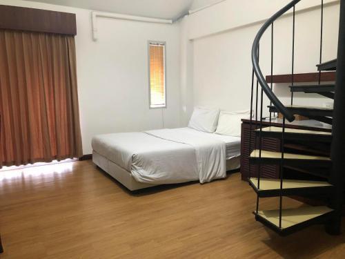 Floral Shire Resort Room Type - Quadruple Room with Balcony Floral Shire Resort Room Type - Quadruple Room with Balcony