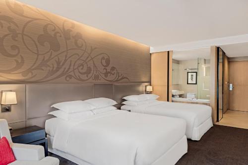 Paradox Bangkok Sukhumvit - Tap to explore photos