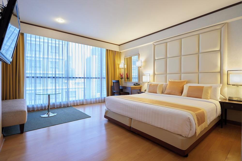 Four Wings Hotel Room Type - Executive Double or Twin Room Four Wings Hotel Room Type - Executive Double or Twin Room