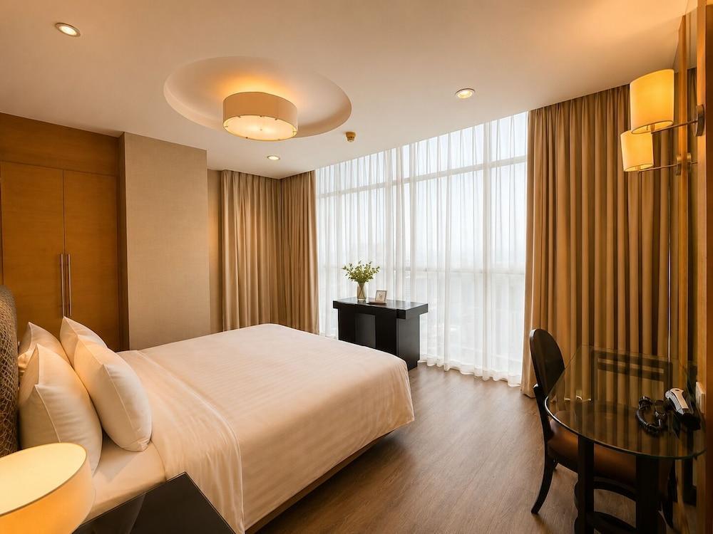 Urbana Sathorn, Bangkok Room Type - Three Bedroom Executive Suite
