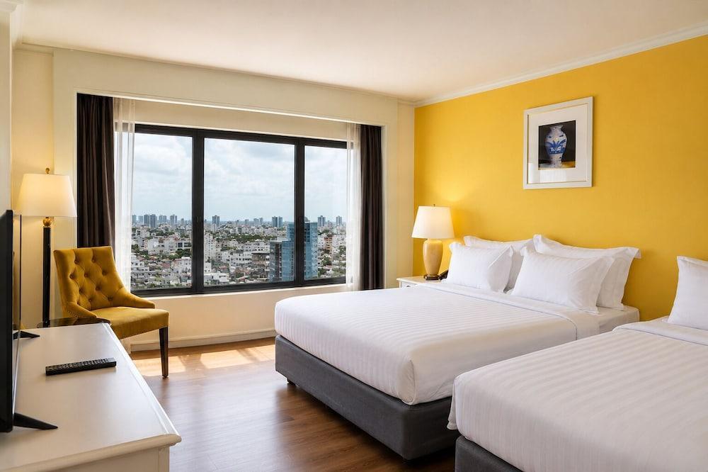 Grand China Bangkok Room Type - Family Suite City View Room