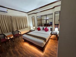 Grand Business Inn Room Type - Superior Double Room