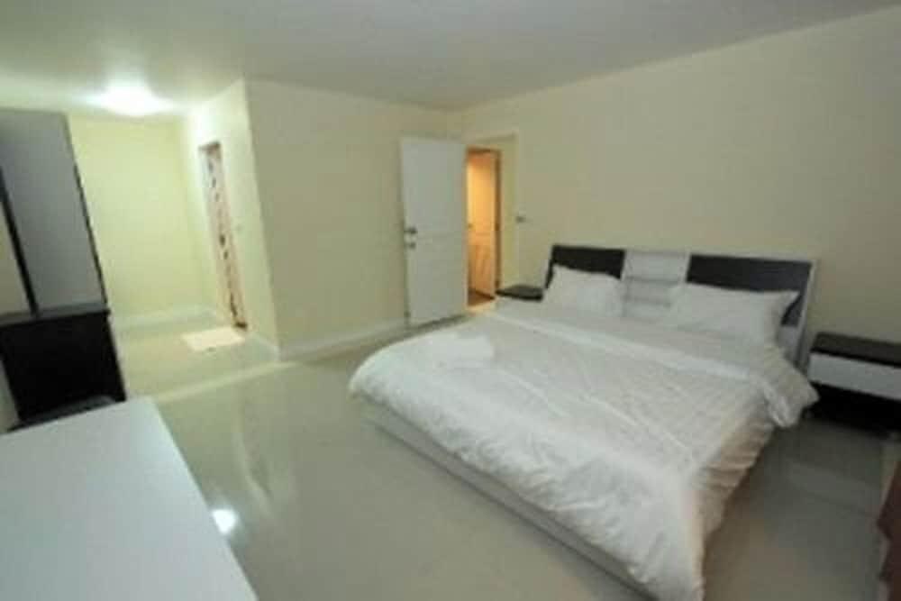 Grow Residences Room Type - Suite, 2 Bedrooms