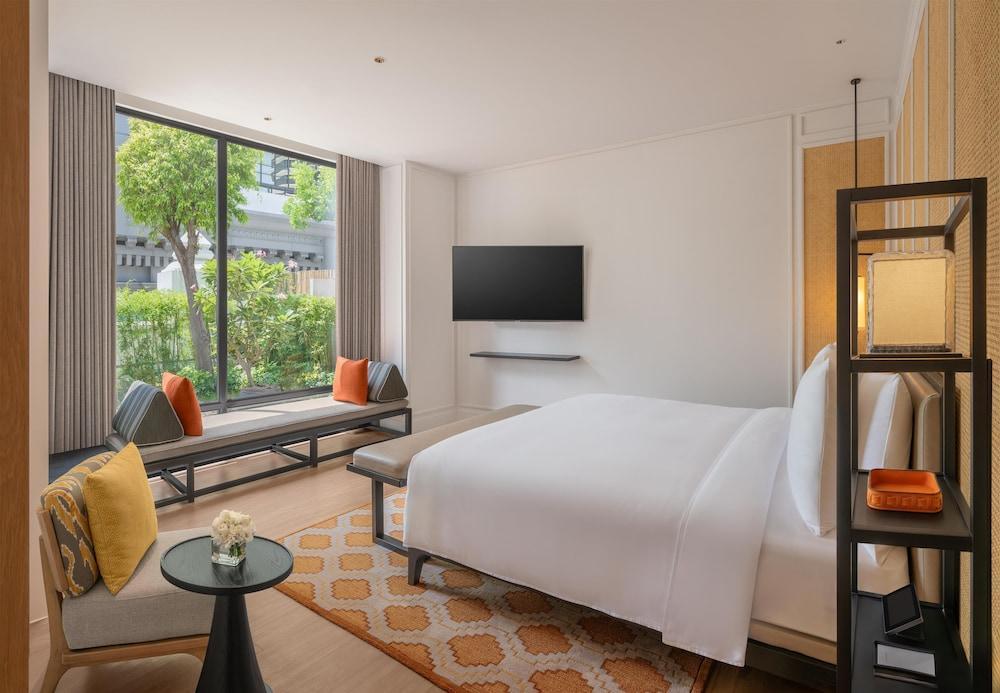 Grand Hyatt Erawan Bangkok Room Type - Villa, 1 King Bed (Garden, Club Access)