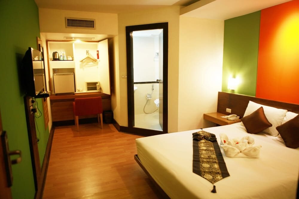 The Seasons Bangkok Huamark Room Type - Standard Double Room