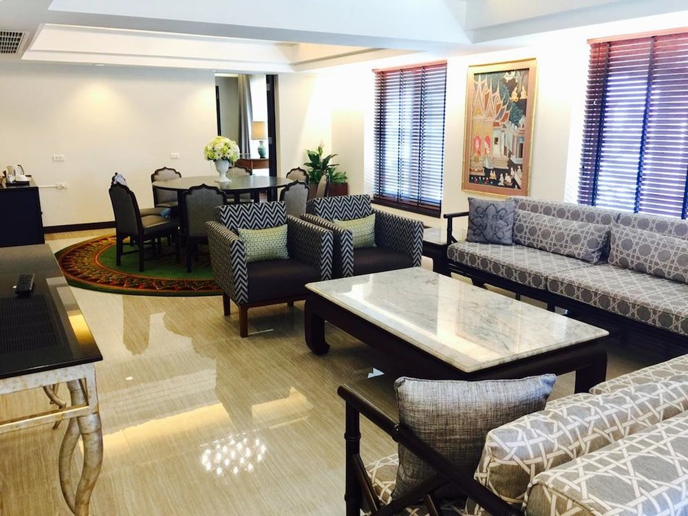 Indra Regent Hotel Room Type - Presidential Suite, 2 Bedrooms, 2 Bathrooms, City View Indra Regent Hotel Room Type - Presidential Suite, 2 Bedrooms, 2 Bathrooms, City View