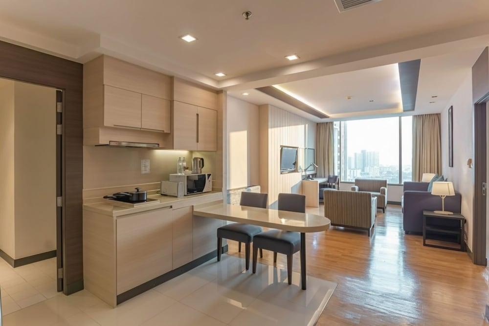 Jasmine Resort Hotel Bangkok Room Type - Grande Premier Suite