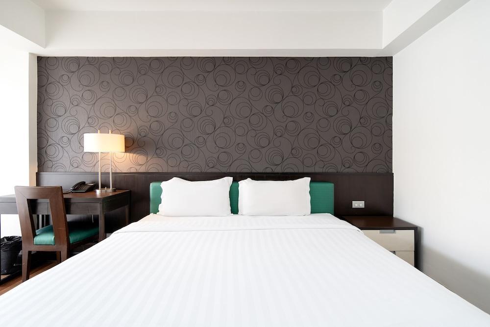 Lily Hotel Bangkok Room Type - Family Suite Lily Hotel Bangkok Room Type - Family Suite