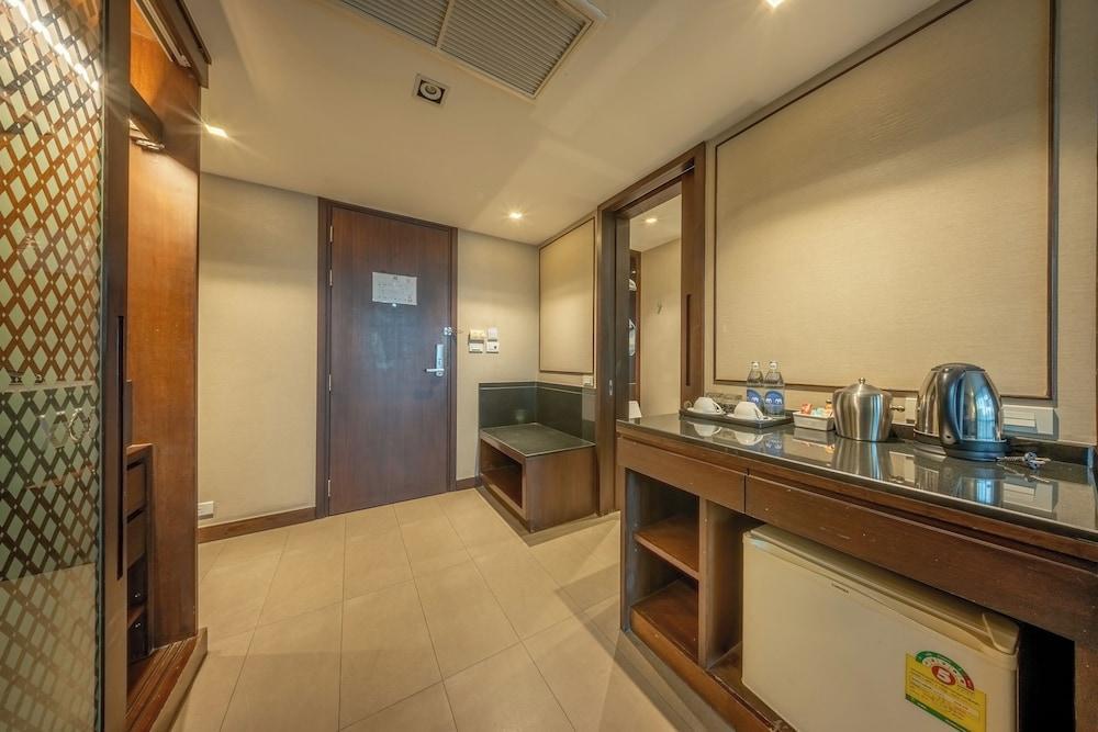 M2 de bangkok Room Type - Deluxe Twin Room