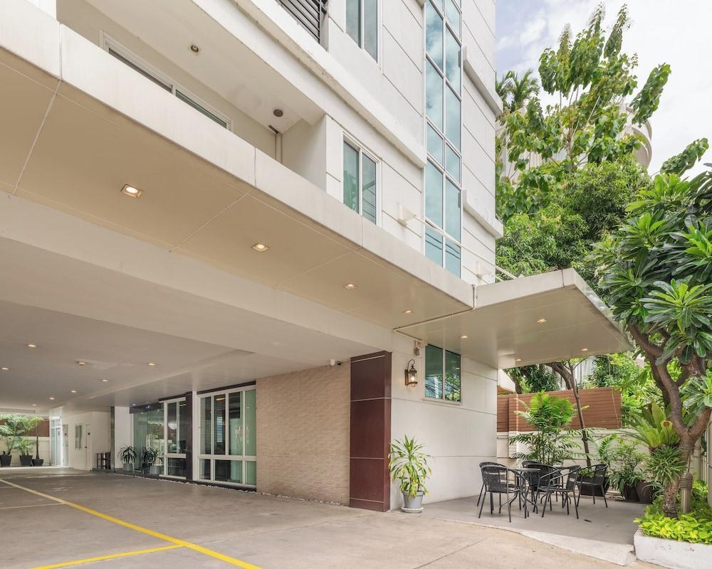 iCheck inn Residence soi 2 - Tap to explore photos