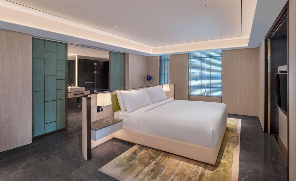 DoubleTree by Hilton Bangkok Ploenchit Room Type - PRESIDENTIAL SUITE