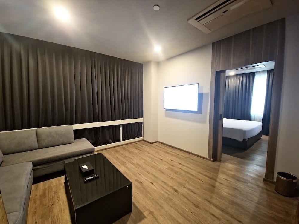 Hotel Manhattan Sukhumvit 15 Bangkok Room Type - Petite Suite