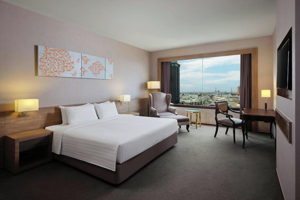 Jubilee Prestige Hotel Ratchadapisek Room Type - Premier Room, 1 King Bed, City View