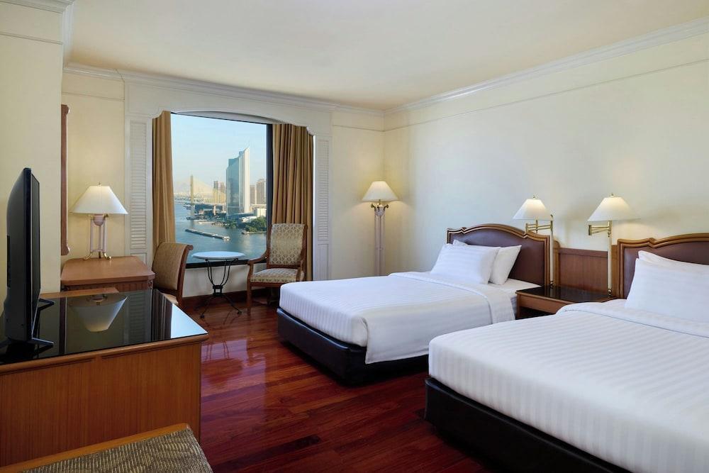 Montien Riverside Hotel Bangkok Room Type - Executive Room, 2 Twin Beds, River View