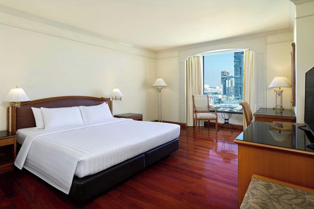 Montien Riverside Hotel Bangkok Room Type - Executive Room, 1 King Bed, River View