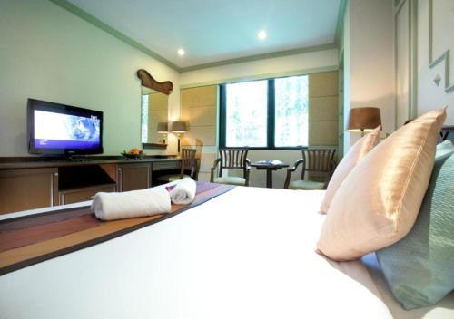 Majestic Suites Room Type - Deluxe Room