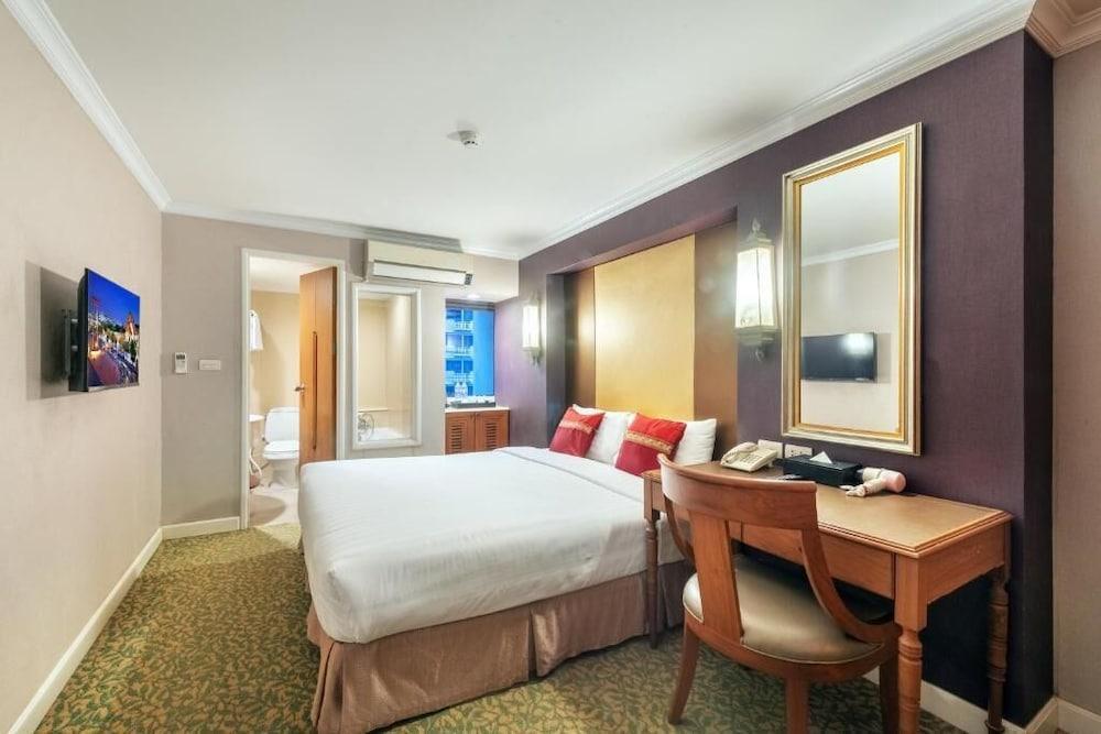 Nasa Bangkok Room Type - Executive Deluxe Double or Twin Room Nasa Bangkok Room Type - Executive Deluxe Double or Twin Room