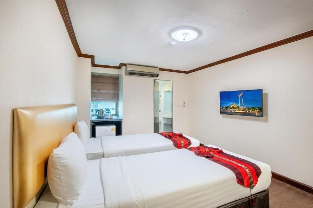 Nasa Bangkok Room Type - Standard Double or Twin Room