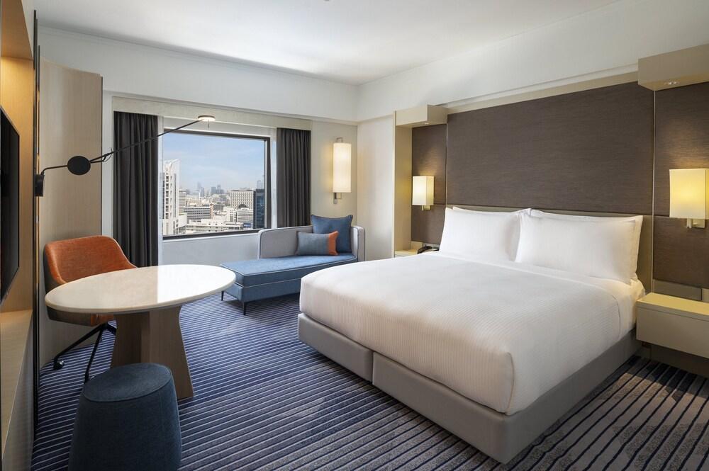 Crowne Plaza Bangkok Lumpini Park Room Type - Standard Room Crowne Plaza Bangkok Lumpini Park Room Type - Standard Room