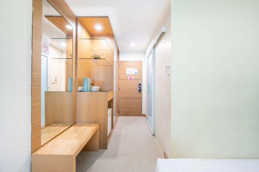 P2 Boutique Hotel Room Type - Economy Triple Room