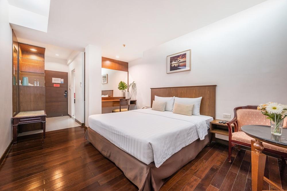 P2 Boutique Hotel - Tap to explore photos