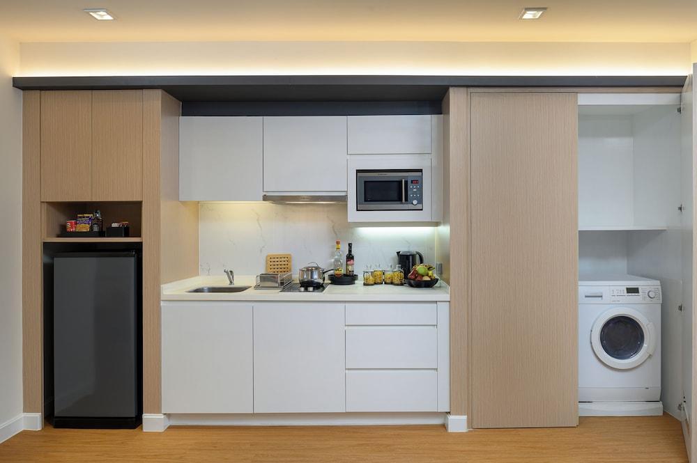 Parkroyal Suites Bangkok Room Type - One Bedroom Premier Suite Twin
