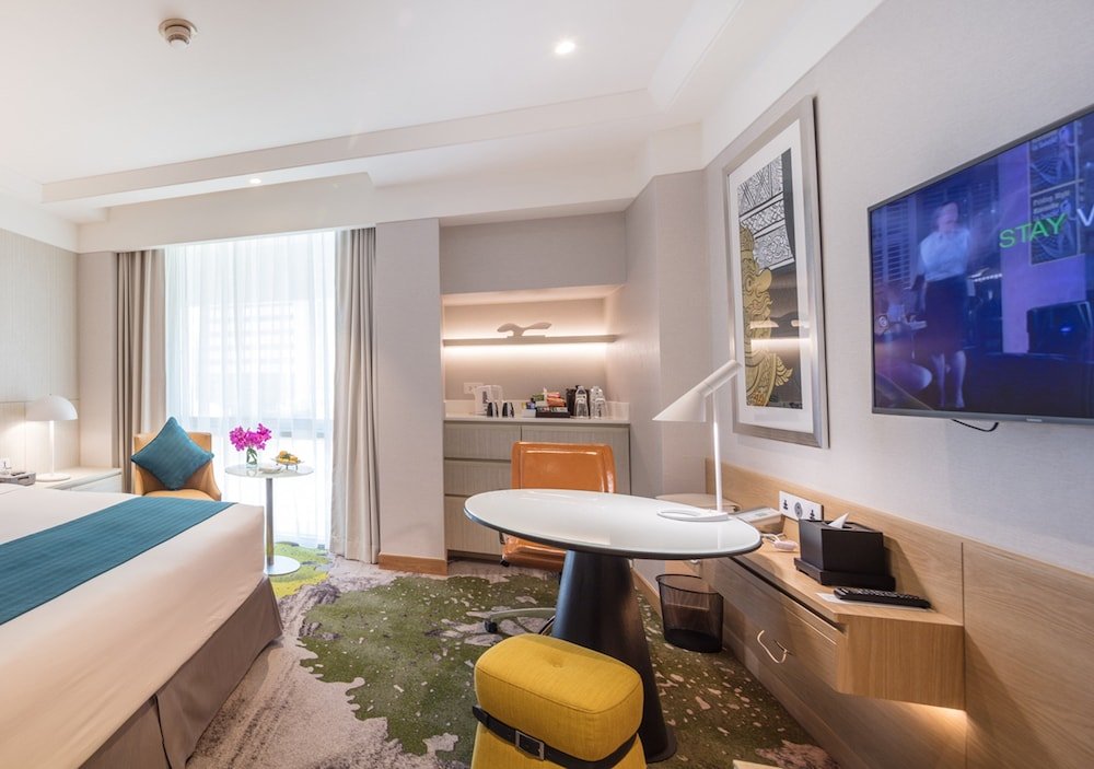 Holiday Inn Bangkok - Tap to explore photos