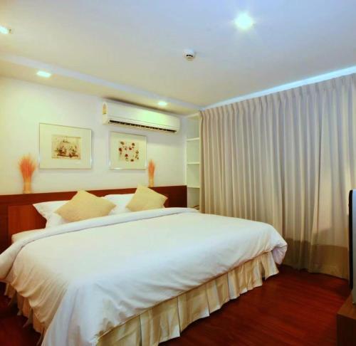 I Residence Hotel Sathorn - Tap to explore photos
