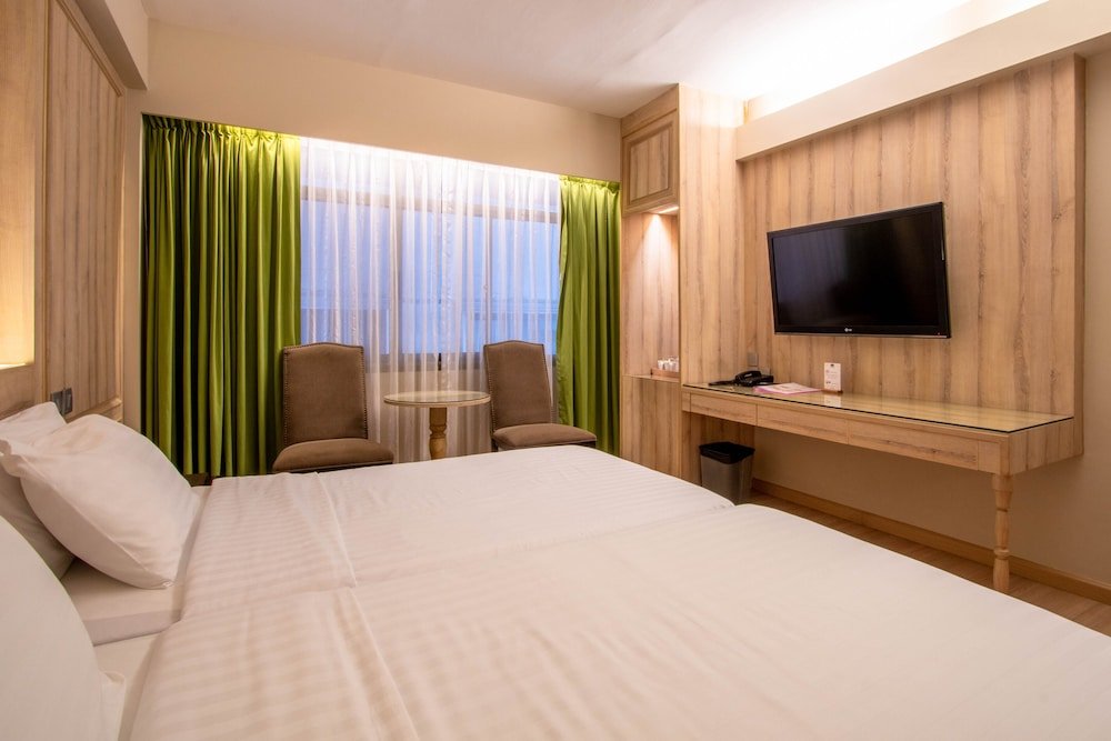 The Residence Rajtaevee Hotel Room Type - Premier Twin Room