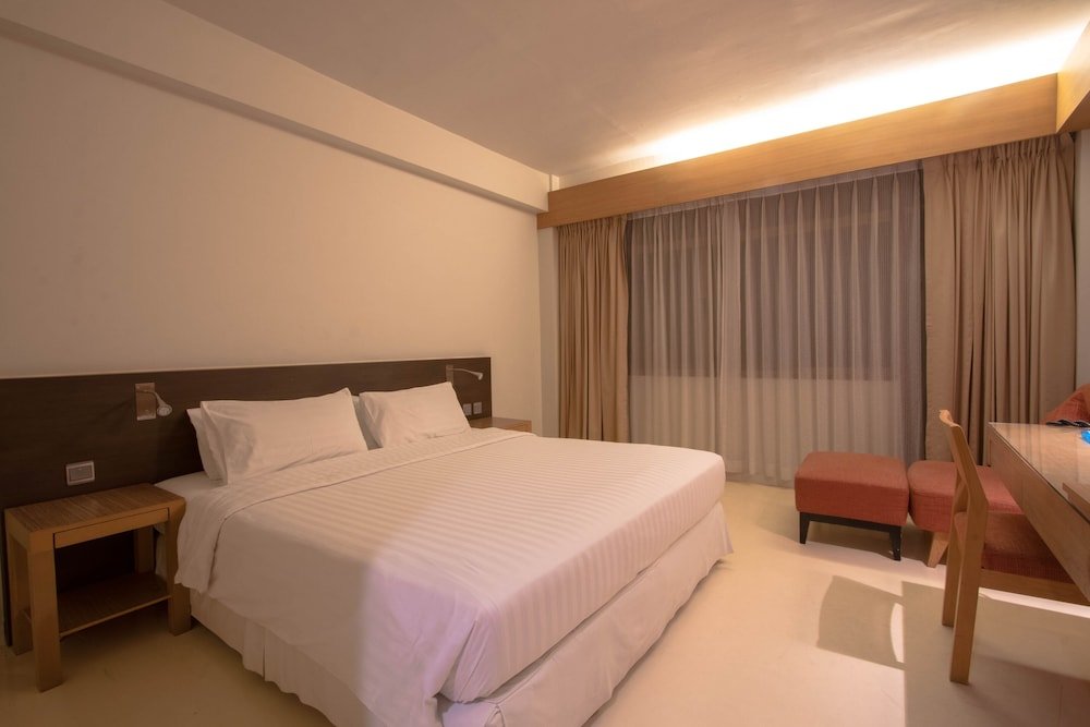 The Residence Rajtaevee Hotel Room Type - Deluxe King Room