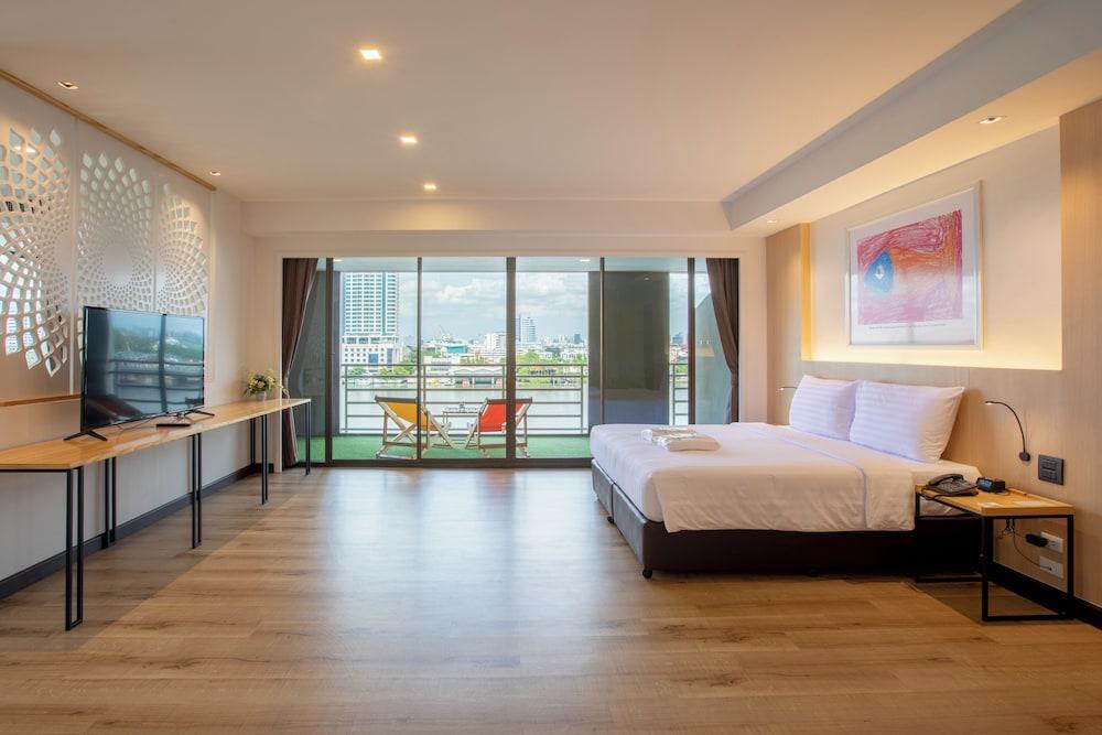 The Royal River Hotel Room Type - Executive Suite Modern Room The Royal River Hotel Room Type - Executive Suite Modern Room