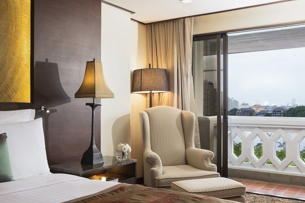 Anantara Riverside Bangkok Resort - Tap to explore photos