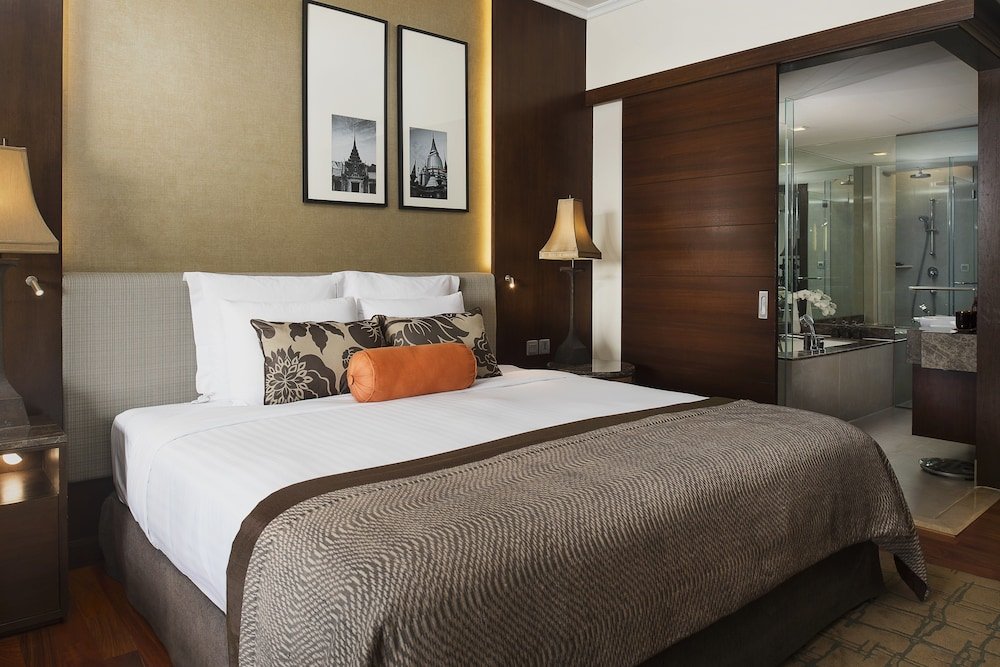 Anantara Riverside Bangkok Resort Room Type - Deluxe Room