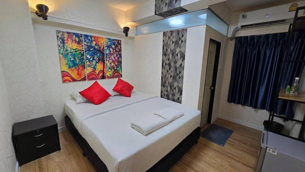 Khaosan Art Hotel Room Type - Queen Room Khaosan Art Hotel Room Type - Queen Room