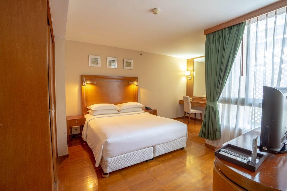 At Ease Saladaeng by AETAS Room Type - Deluxe Single Room, 1 Double Bed