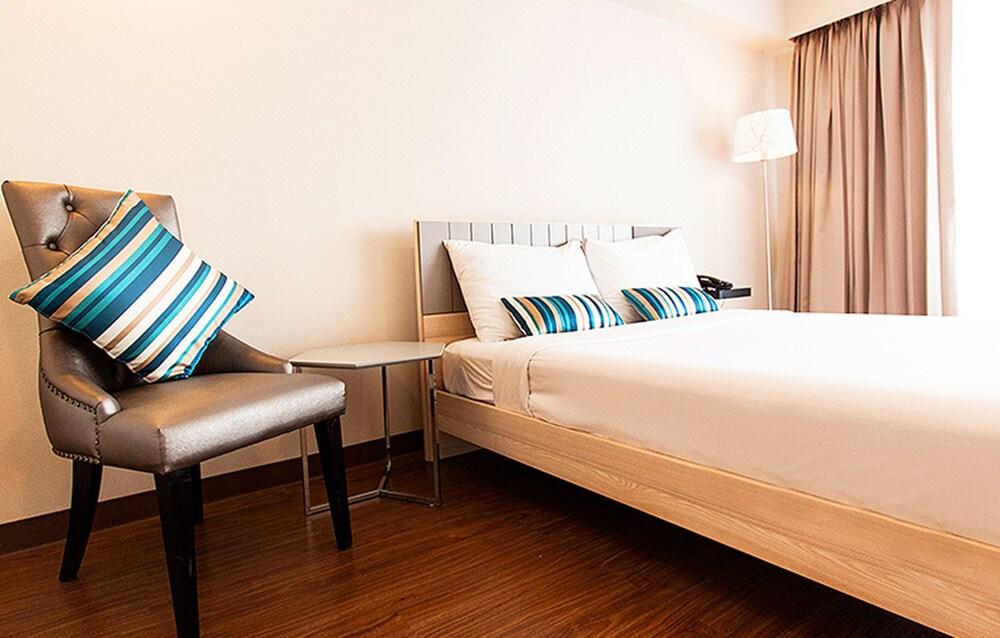 Samran Place Hotel Room Type - Superior Double Room