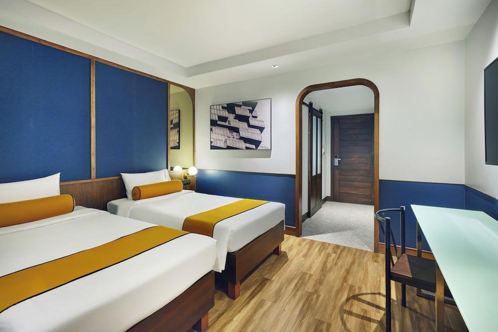 Graph Hotel Room Type - Superior Twin Room