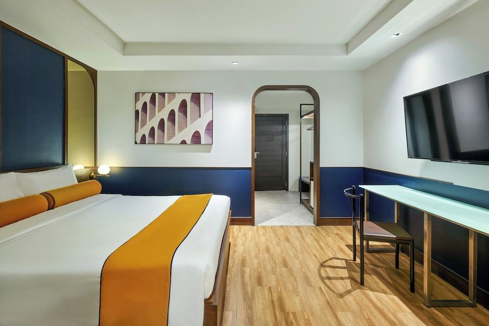 Graph Hotel Room Type - Superior Double Room