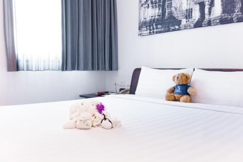 S33 Compact Hotel Room Type - Superior Double Room