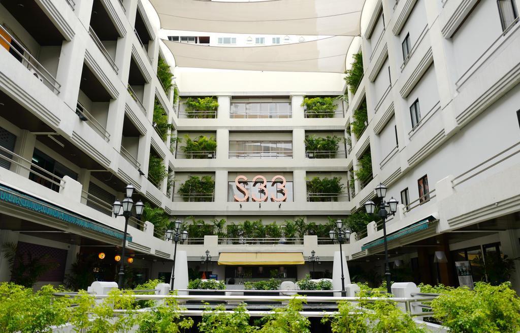 S33 Compact Hotel - Tap to explore photos