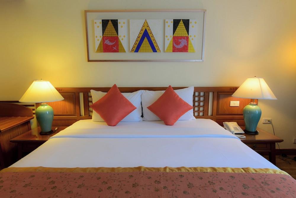 Silom Serene, a Boutique Hotel - Tap to explore photos